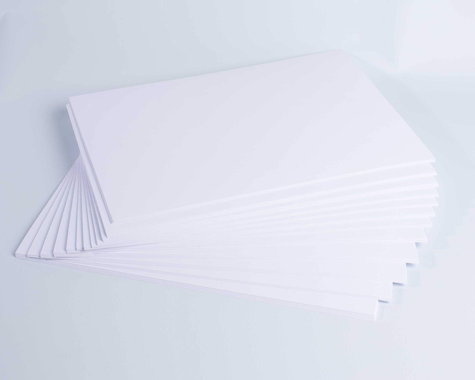 House of & Paper A2 160gsm Card – White Pack of 50 Sheets