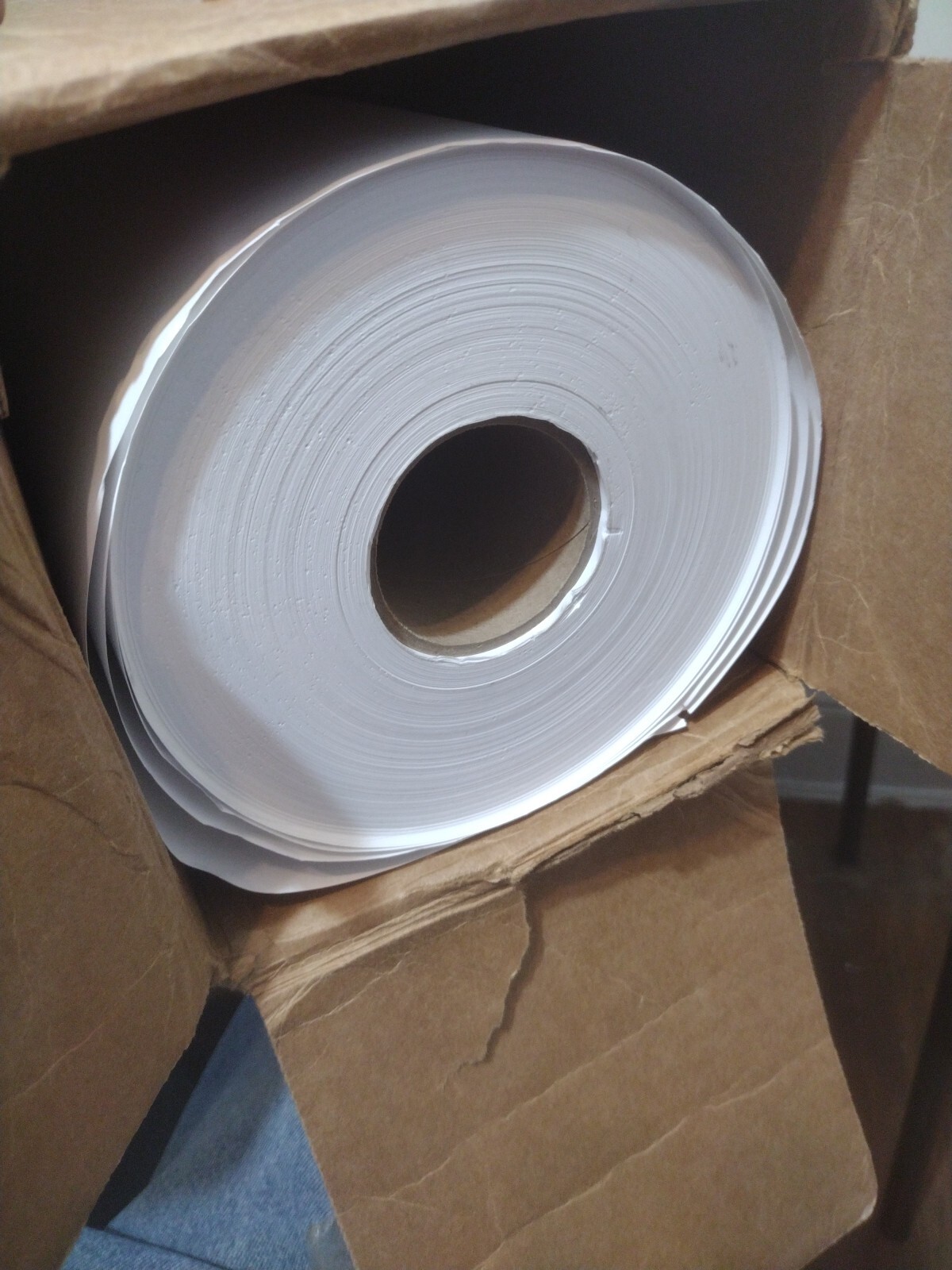 HP JOMBO ROLL Universal Bond Paper 36 Inches X 570 Feet Roll 175M