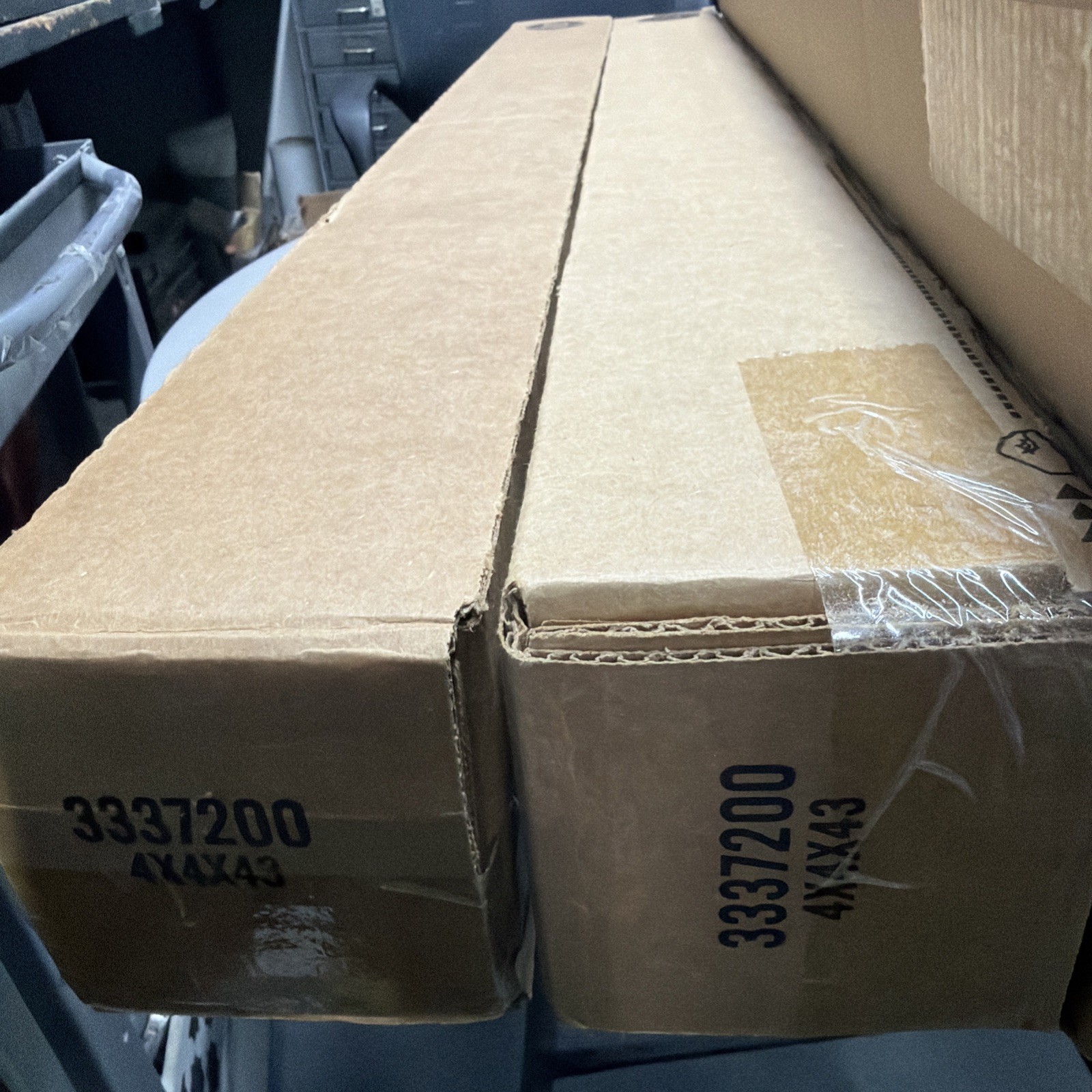 New Sealed, HP C6569C, Heavyweight Coated Paper, 42 In X 100 Ft, 35lb, 6.6 Mil