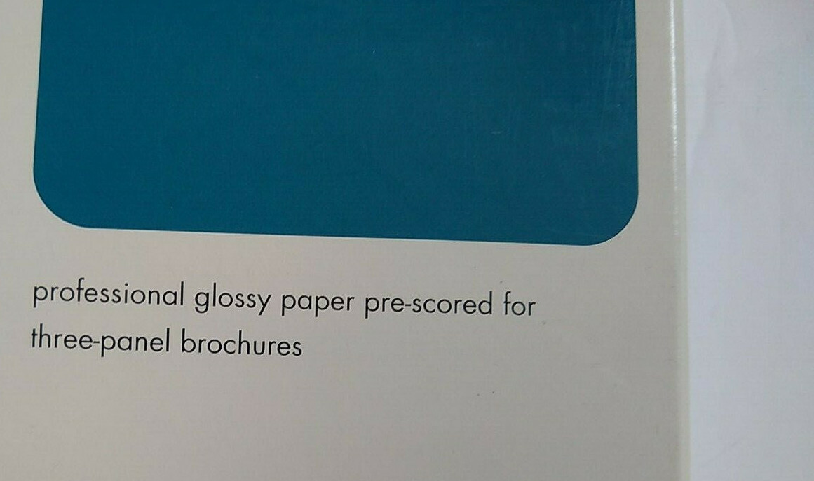 HP Tri-fold Glossy Brochure Paper Inkjet 100 Sheet 8.5×11 44lb Bond W/ Seals