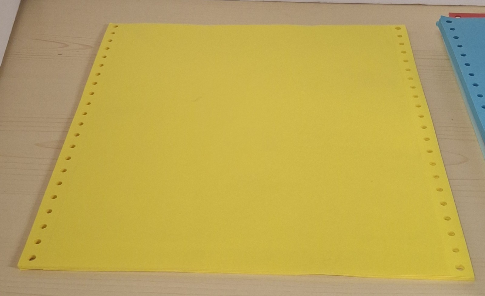1991 Memorex Tractor Computer Paper 1000 Continuous Sheets 20 lb. 9.5×11″ White