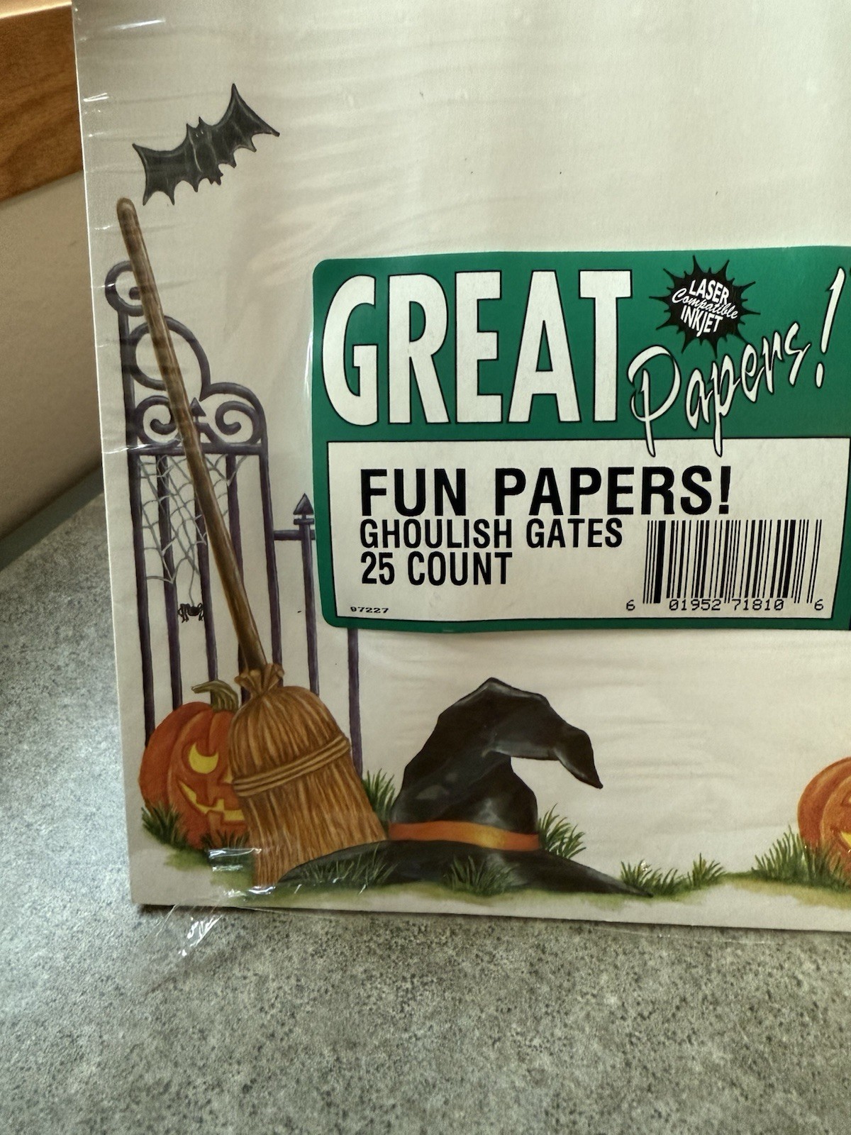VTG GREAT PAPERS Stationery Paper Halloween 25 Sheets & Envelopes Bats Pumpkins