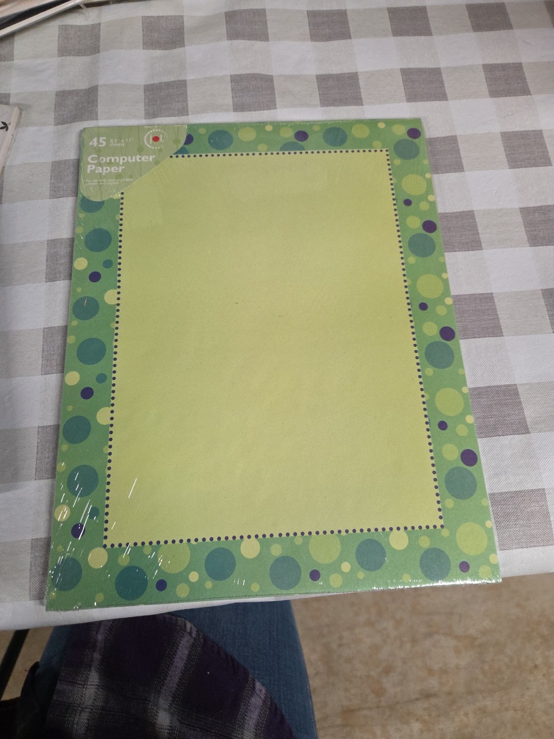 Computer Printer Paper 45 Sheets 8.5″ x 11″ Greenbrier Green Dots (PaperB)