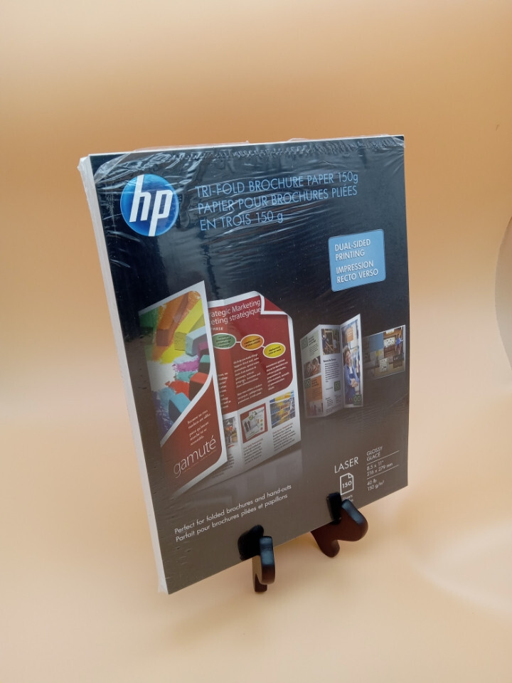 HP Laser Print Flyer Paper 8 1/2″ x 11″ Glossy 150 Sheets/Pack White Q6612A