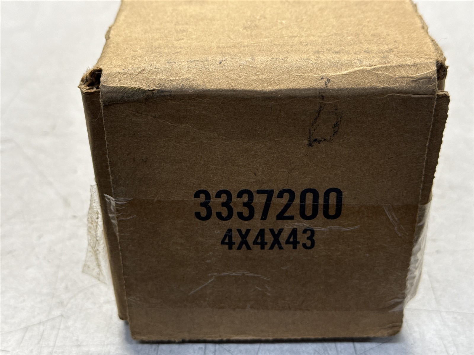 HP C6569C LARGE-FORMAT 42in X 100ft 6.6M HEAVYWEIGHT COATED PAPER ROLL OPEN BOX