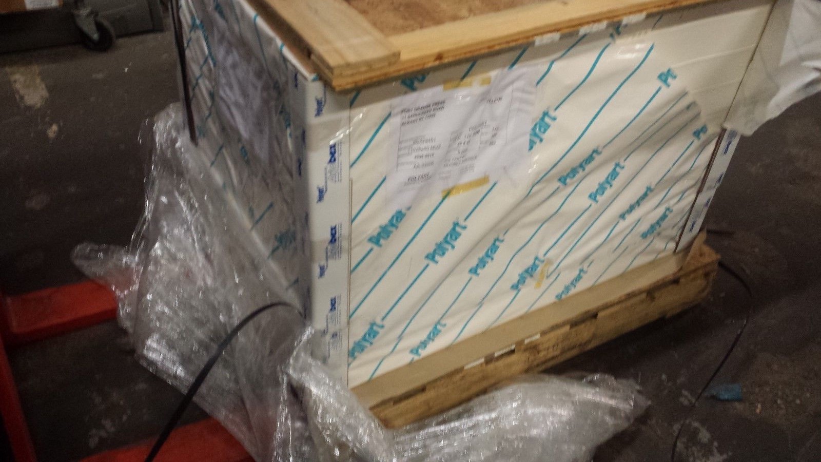 Pallet of Polyart Synthetic Paper 28 x 40 Qty 5000 Sheets 110 GSM M weight 176