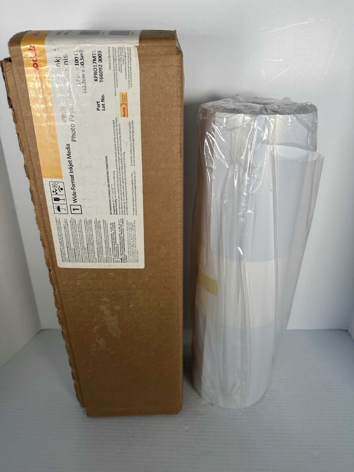 Kodak KPRO17MTL Professional Inkjet Photo Paper Roll Metallic Finish 17” x 100′