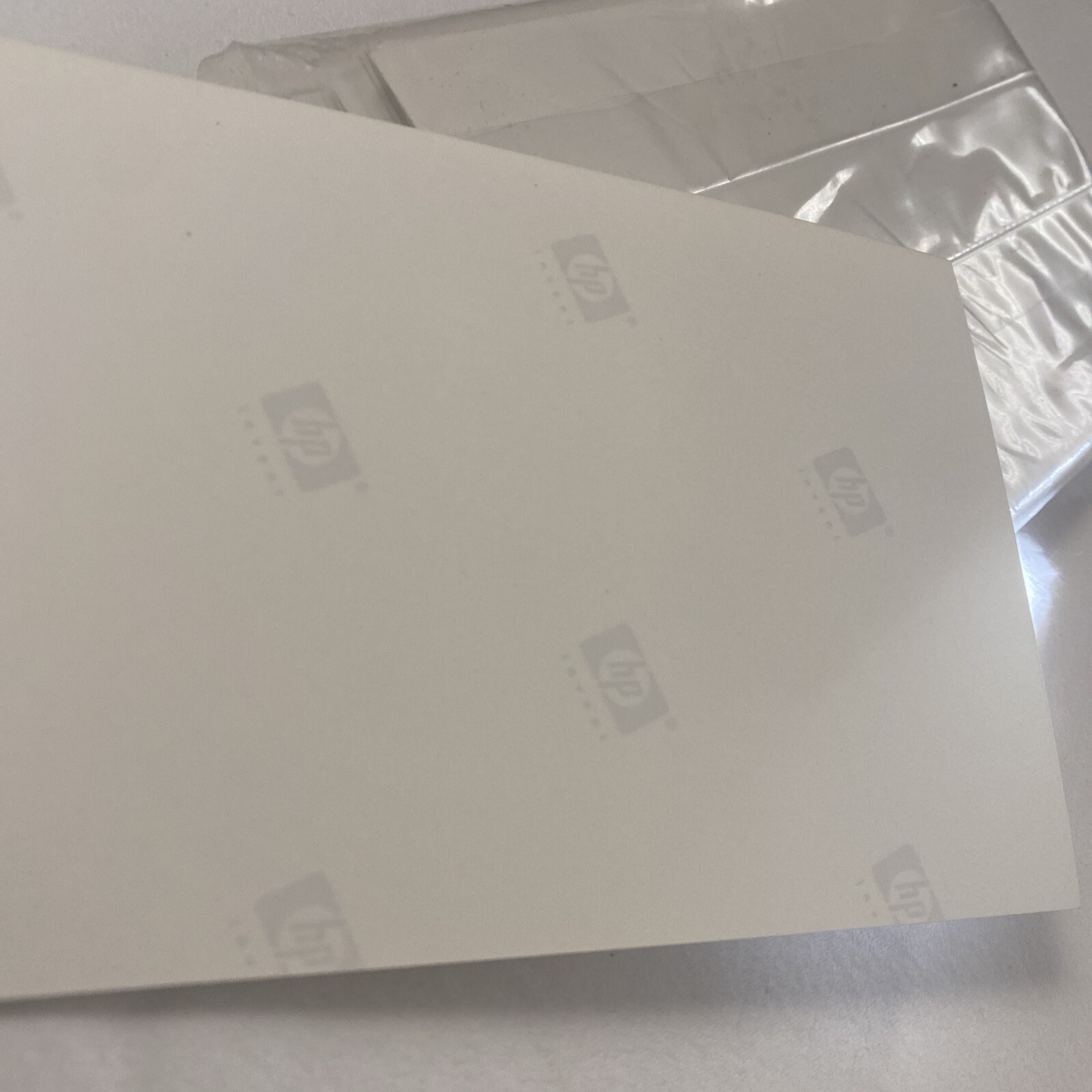 Photo Paper HP Premium Plus 4 x 6″ High Gloss – 40 Sheets – For All Inkjets