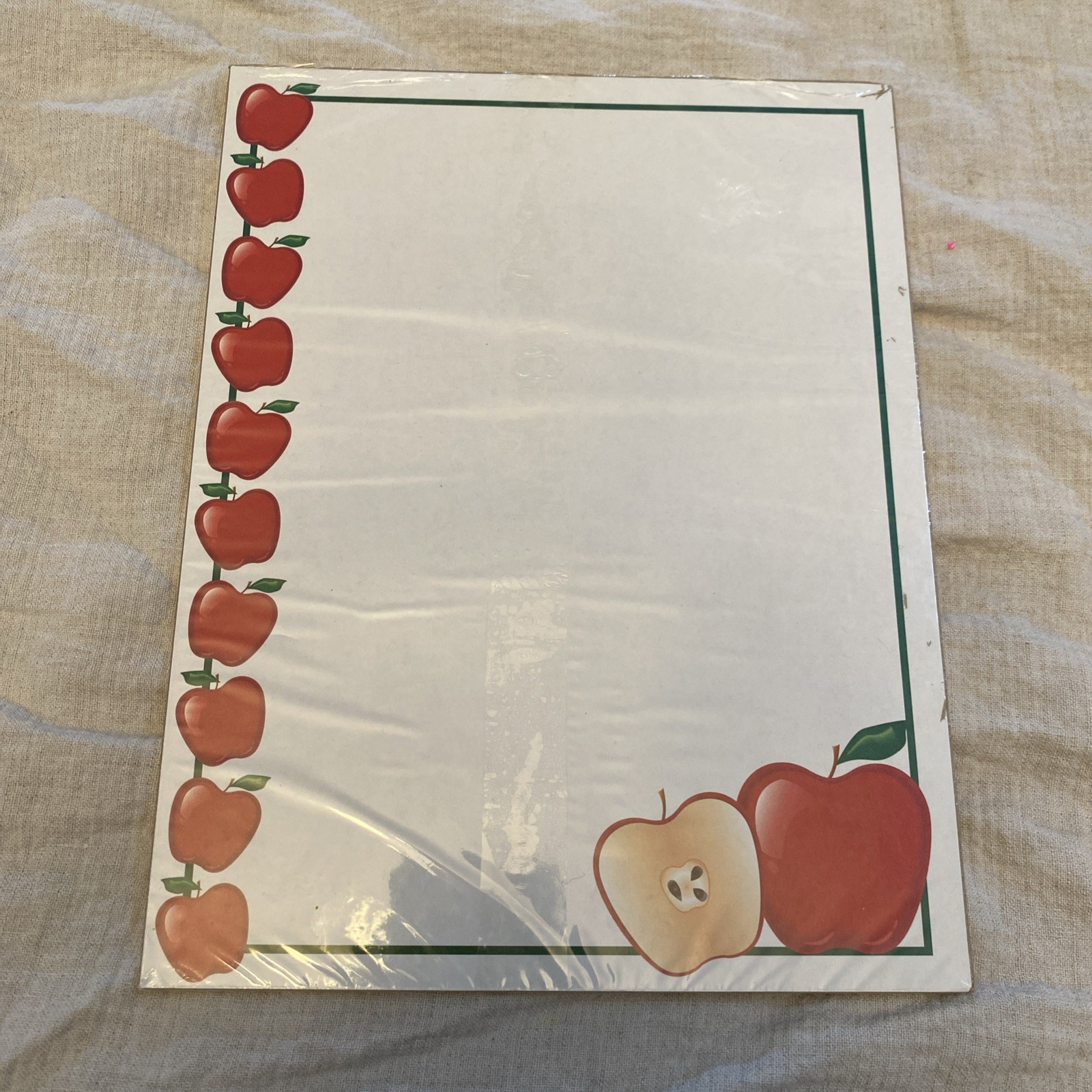 Vintage Kool Grafix Apple Design #20885/25 Sheets 24 lb Bond 8-1/2×11” Paper