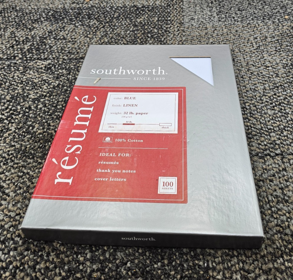Southworth RD18BCFLN 32lb Blue 100 Sheet Premium Linen Copy Paper
