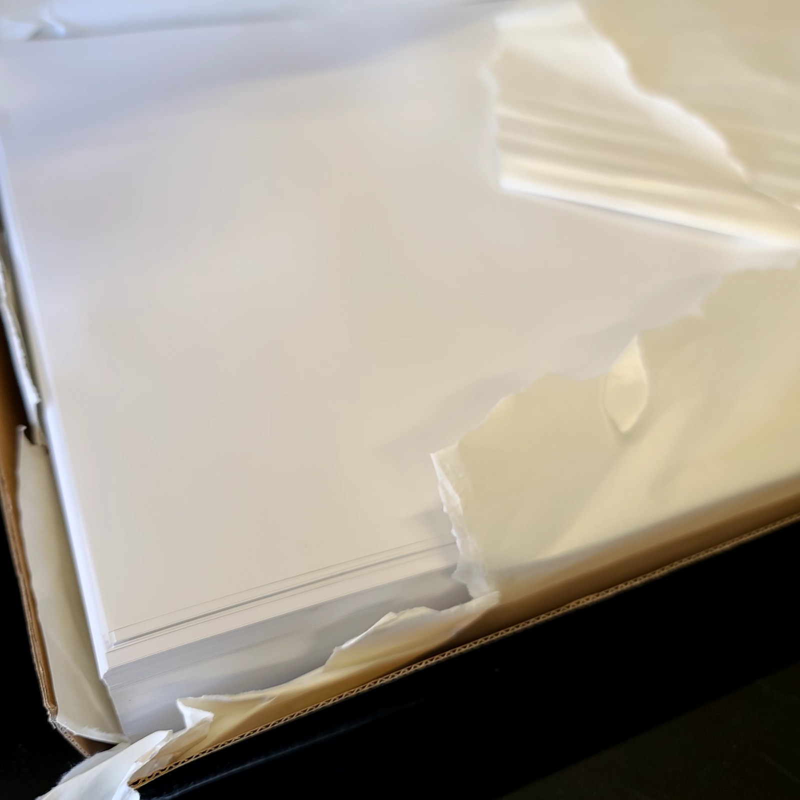 Hansol Paper® Titan Digital White Dull 80 lb. Cover 66M 18×12 in. 480 Sheets