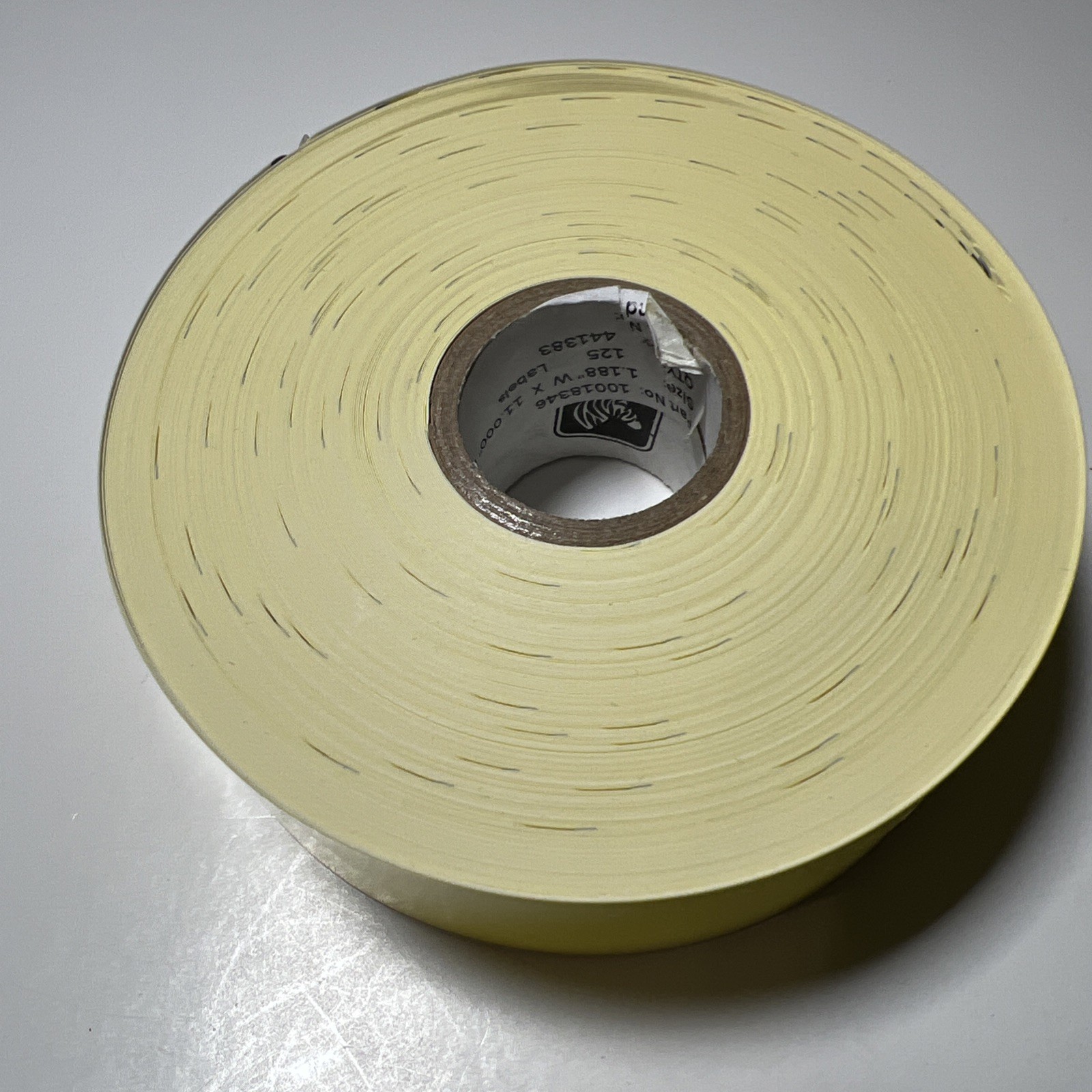 Zebra Wristband Yellow Polypro 1.18X11″ DT, UHF RFID 40% roll Z-Band 10018346
