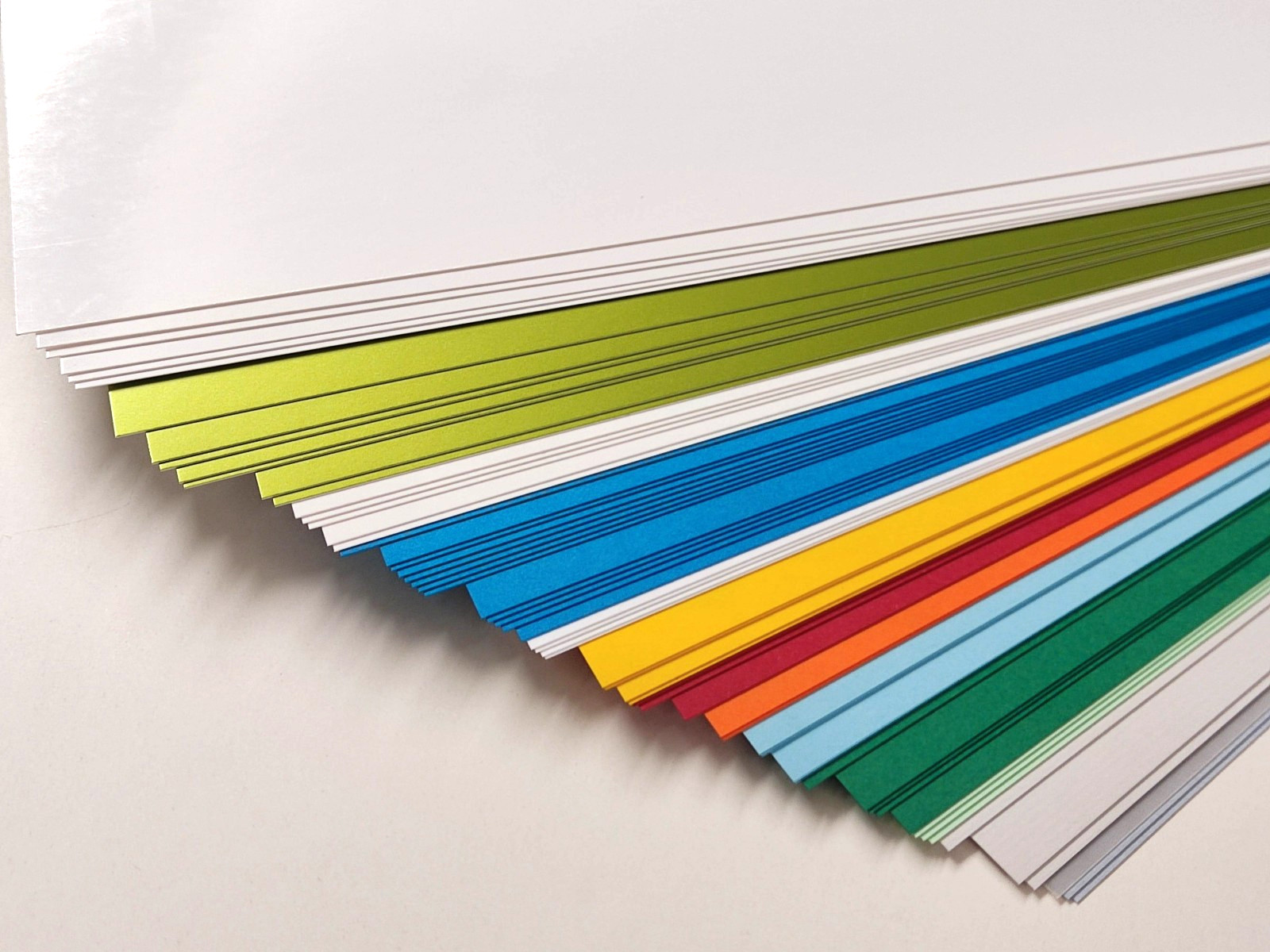 57 Blatt LIGHTOR 13 Colors sortiert feinstpapier für Kunst & Bastel DIN A4 250g