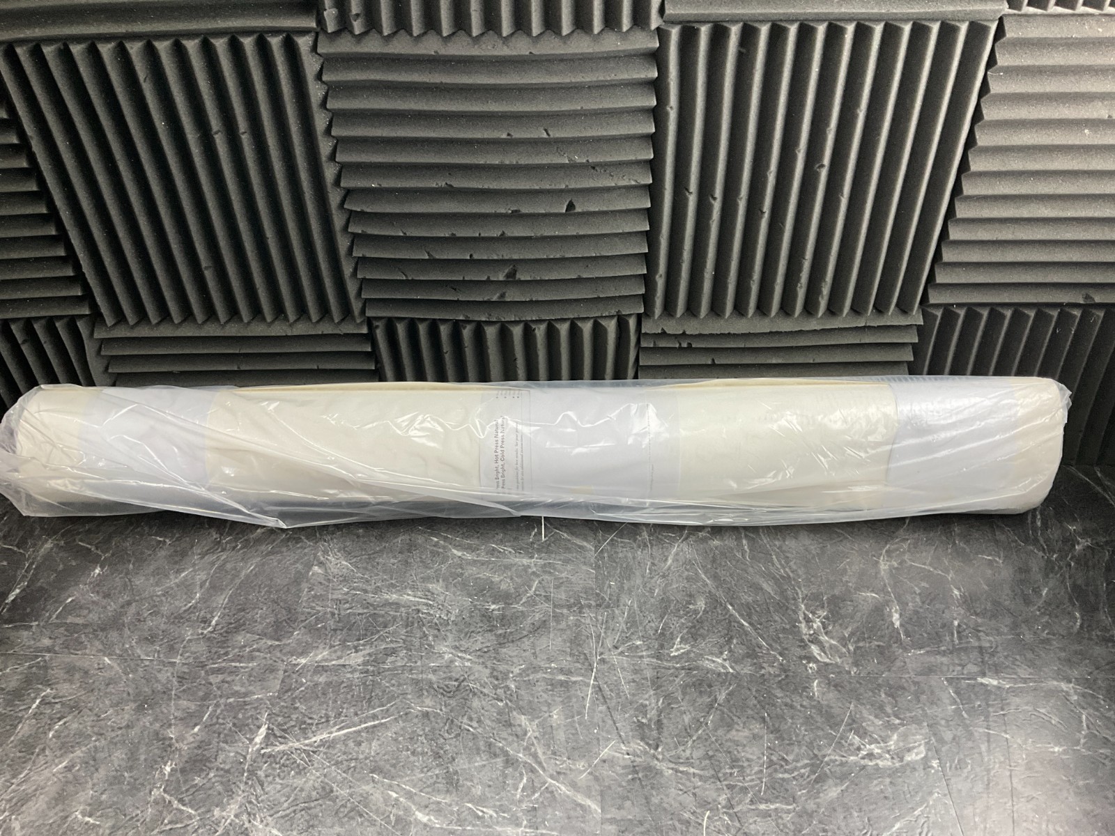 Epson Hot Press Bright Archival Paper Roll 44″x50′ S042335 ✅ ❤️️ ✅ ❤️ NEW!