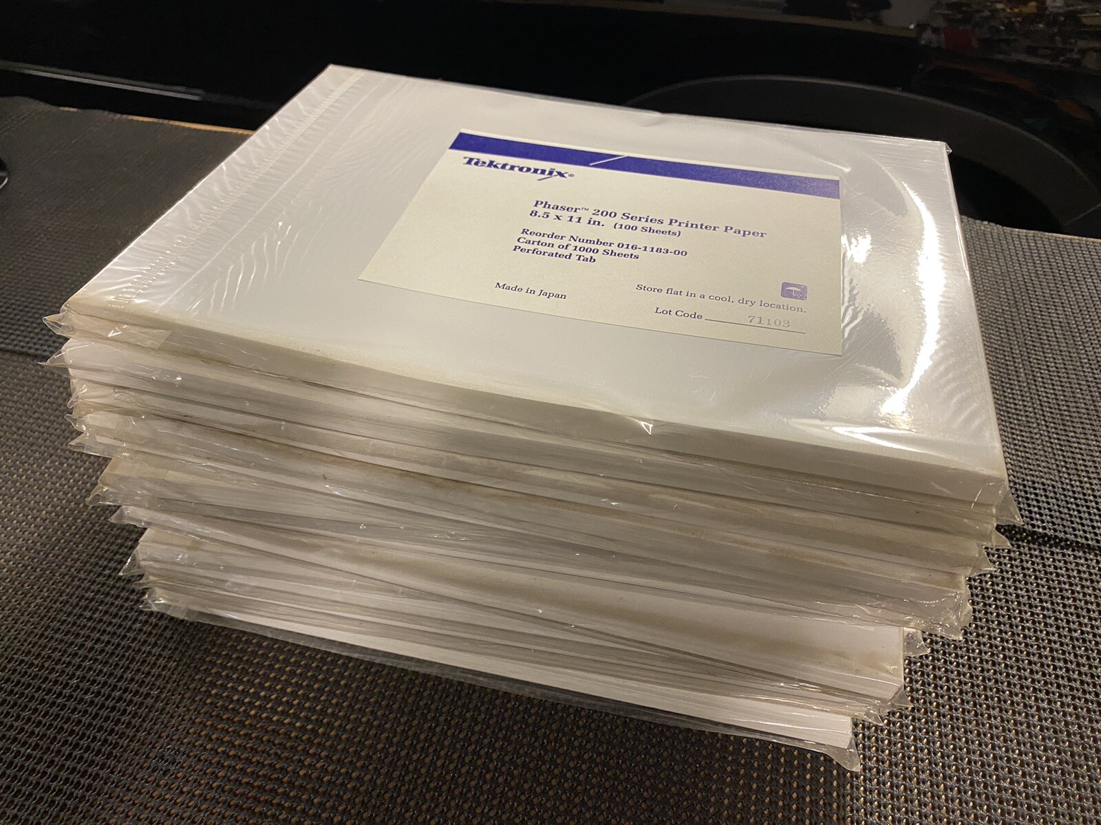 Tektronix Phaser 200 Printer Paper, 14 Packs of 100, 8.5×11″ #016-1183-0