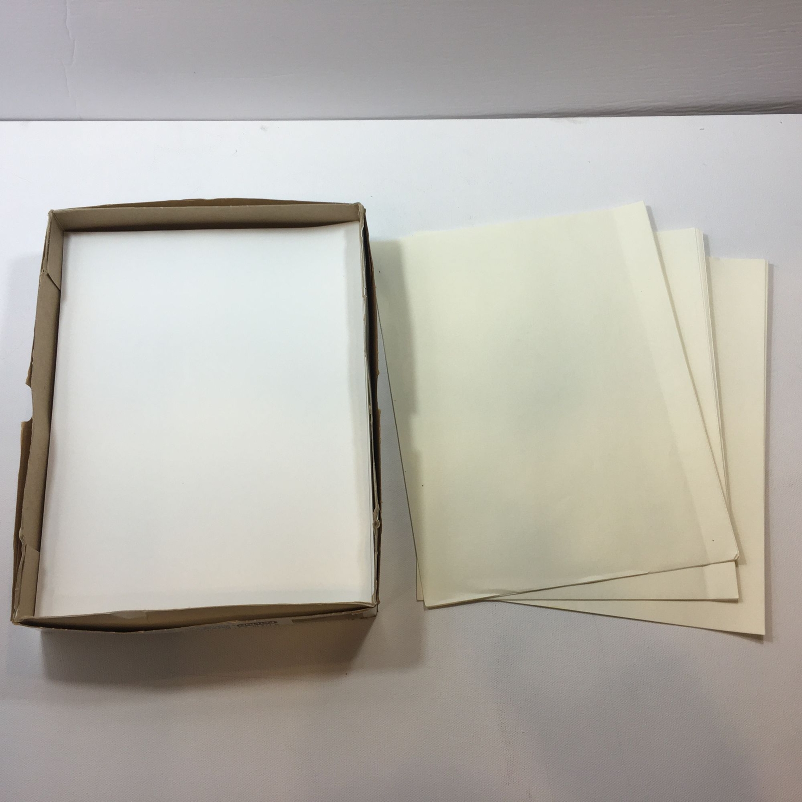 Expert Laser White Typing Paper 25% Cotton Bond 91 Brightness 4497 8.5″x11″ Copy